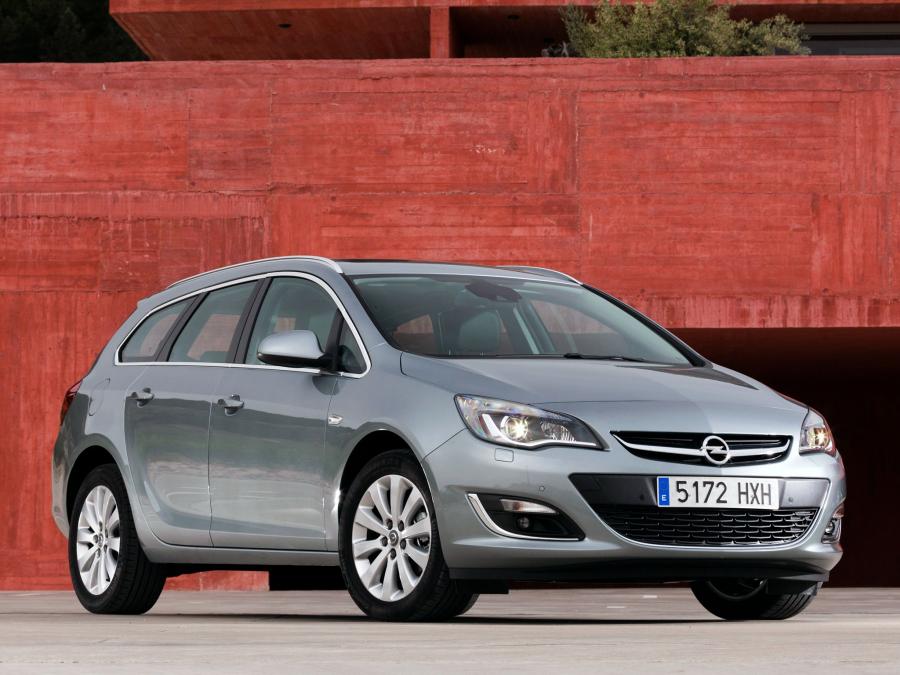  Opel Astra Sports Tourer 2012 года  (фото 15 из 17)
